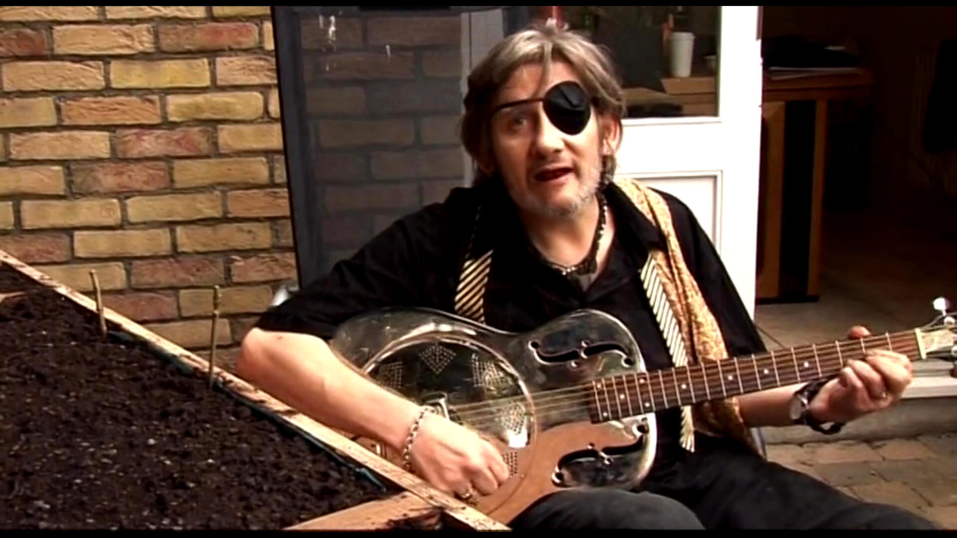 Victoria and Shane Grow Their Own - 1hr doc